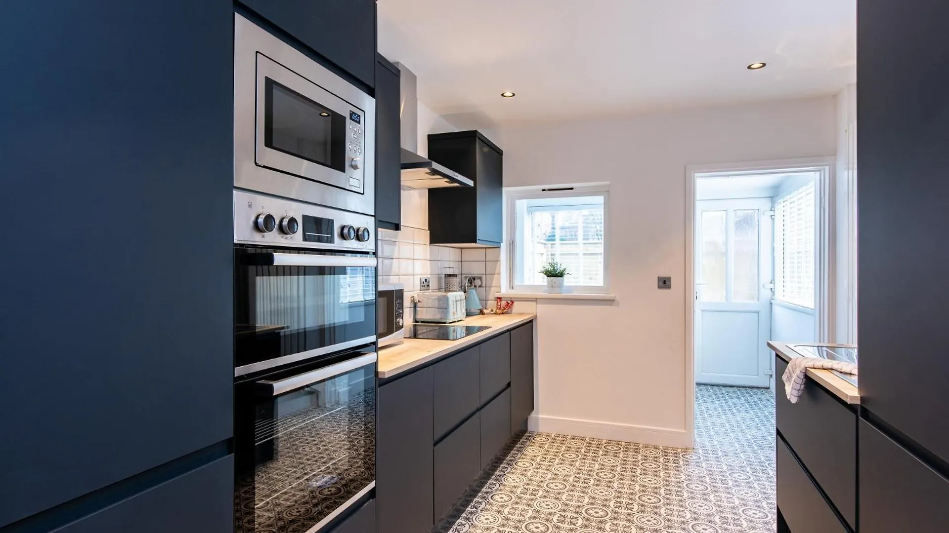 Spacious 4-Bedroom Home Near Bridlington Front